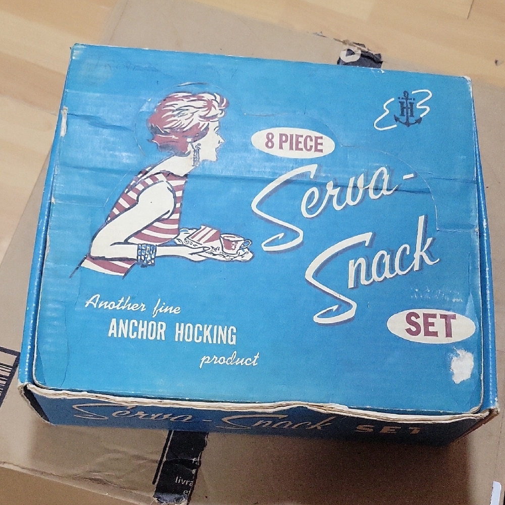 Vintage 1950s Anchor Hocking Serva-Snack Set New old Stock